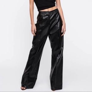 Brand new women’s leather trousers (US 4)